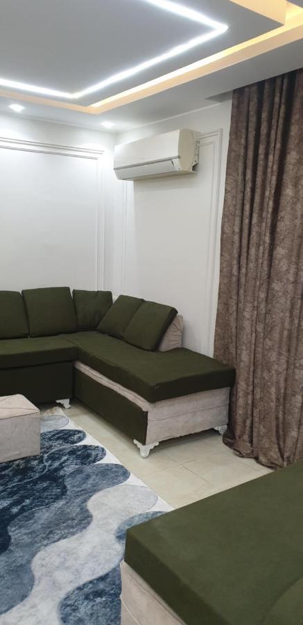 شقه مفروشه ب النزهه للايجار ايام ومداد طويله Apartment Cairo