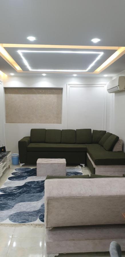 Apartment شقه مفروشه ب النزهه للايجار ايام ومداد طويله *
